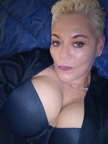 Louisville KY Female Escort — Discreet Kink Service Sunday - 1