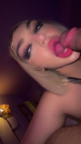 Mobile Female Escort — nude pics & video, serious inquiries only - 1
