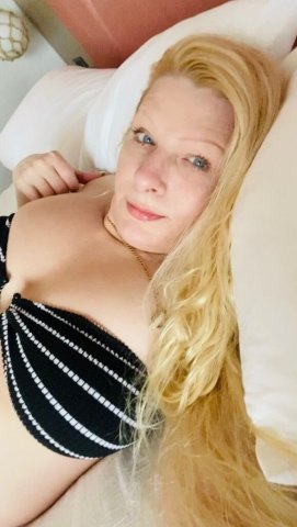 Palm Springs Hot Mom Female Escort — BBJ, Anal/Oral, Car Fun (In/Out) - 1