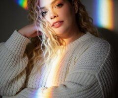 San Diego escorts - San Diego Female Escort — Snowbunny Provider & Discreet Fun