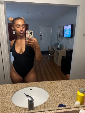 Sacramento Female Escort — Outcalls and cardates, text/call for rates - 1
