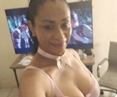Curvy Latina (32) — Phoenix Female Escort for Car Dates - Image 5