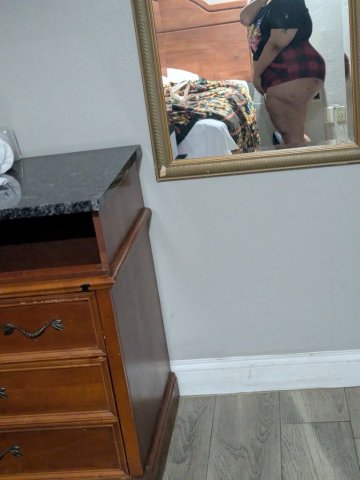 East St. Louis Full Service Escort — Shower Sex, Deep Throat & Anal (No Raw) - 1