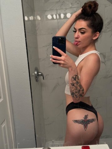 Madison WI Petite Baby Female Escort — Facetime Verification - 1