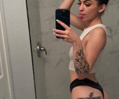 Madison escorts - Madison WI Petite Baby Female Escort — Facetime Verification