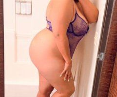 Busty French kissing + foot fetish, Salt Lake City - Image 5