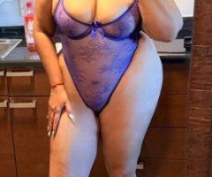 Busty French kissing + foot fetish, Salt Lake City - Image 6