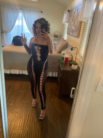 Lexi — Latina Female Escort in North Bay (Incalls, Cardates, Outcall Ready) - 1