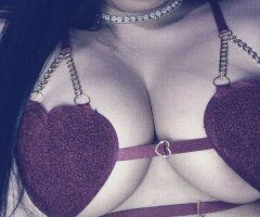 Palm Springs escorts - Nueva en Palm Springs: joven, cachonda y divertida — consulta seria