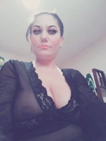 Portland, OR Thick Curvy Female Escort — End of Weekend Specials - 1