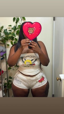 Greensboro NC Female Escort — multi-hour dates & 30-mile in/outcalls - 1