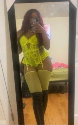 Philadelphia Outcall Female Escort — Roleplay, Content & Panties - 1