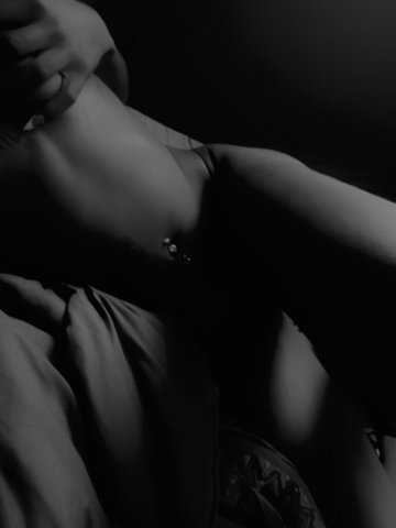Egypt — Petite Baddie Escort (Outcalls Only) - 1