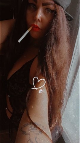 Tucson Female Escort — throat + pussy hookups, BYOB option - 1