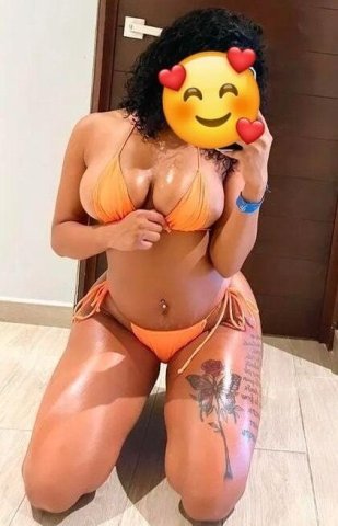 Boston Latina Female Escort — clean, pleasant 24-hour service - 1