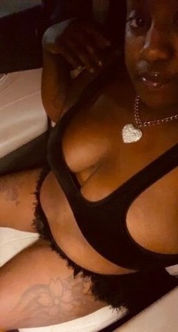 Riviera Beach & I-95 Incall Deals — Mature Gentlemen Only - 1