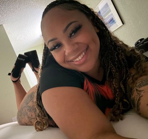 San Francisco Female Escort — Discreet Outcalls (Select) - 1
