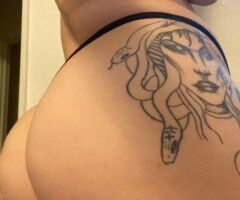 Lansing escorts - Tatted up lightskin curvy “slim thick” looking to play — hit me up