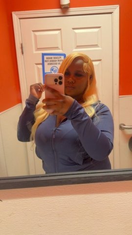 FreakyQueen (23) — Incall/Outcall, $10 deposits - 1