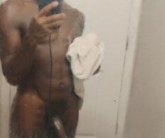 😈😈Ready for the best dick you'll ever have😈😈Short King 👑 ready to rule your kingdom 🔥🔥9 inch🍆🍆 - Image 2