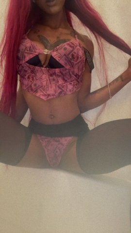 Seattle Petite Female Escort — In-Calls & Out-Calls - 1