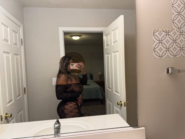 Montgomery Outta Town Pussy (EBONY) - Outcalls With Deposit - 1