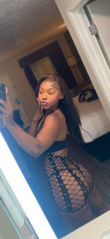 Mercedes — Petite & Discreet Female Escort in Albuquerque, NM - 1