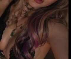 Blue-Eyed Girl-Next-Door Luxe — Attentive 22 | Everett, WA - Image 6