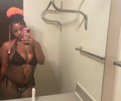 Greensboro, NC Female Escort — Date BJ deals, Greek, handjob or titfck - Image 4