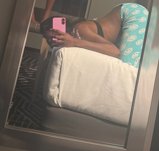 San Francisco Female Escort — Facetime Shows, Outcalls, Chocolate + Petite - 1