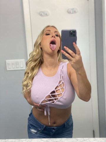 Quinn Waters Adult Star (40) — Dinner Date Rates Available - 1