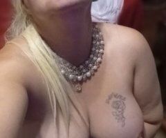 Oklahoma City escorts - Oklahoma City GFE & ED Specialist — Blonde Escort with Curvy Figure