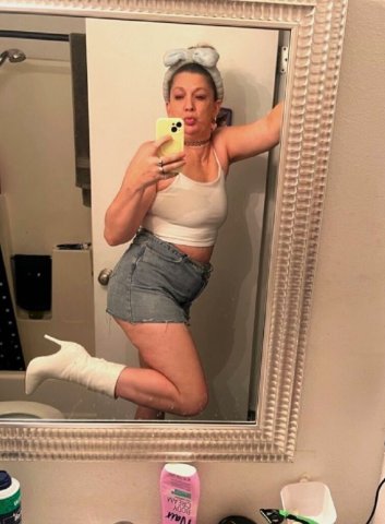 Charleston WV 42 Year Old Female Escort — BB/BJ & CIM - 1