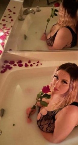 Spokane Female Escort — sensual girlfriend vibes - 1