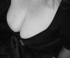 St. Louis escorts - St. Louis, MO Massage with Happy Ending (In-Call + Outcall)