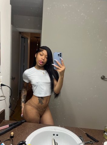 Washington D.C. Slim Petite Tattooed Escort (Text/Call Only) — Multi-Hour & Private Overnights - 1