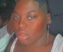 Memphis TN Female Escort — QV Car Head - Image 2