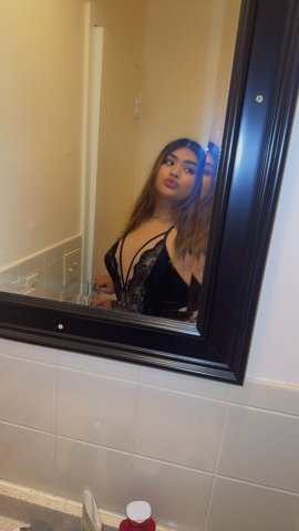 Wichita Female Escort — Incall, Outcall, or Carplay This Weekend - 1