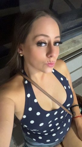 Chicago Female Escort for Findom Worship, Sexting & Girlfriend Experience - 1