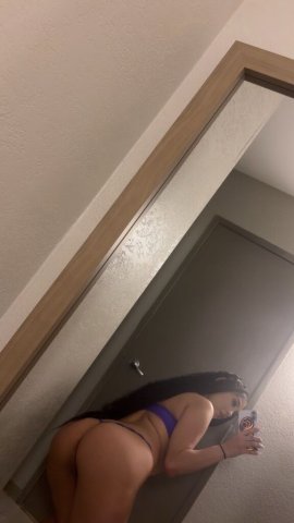 Sexy Latina Mama Escort — Incall/Outcall Booking, Live Verification - 1