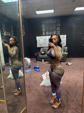 Fort Lauderdale Incall Female Escort — Young, petite, busty & discreet - 1