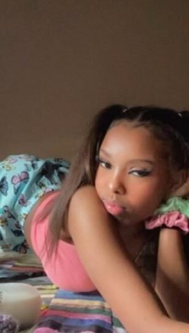 Green Bay Female Escort — Slim-Thick YT Girl - 1