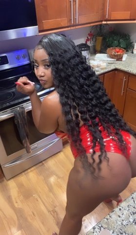 Sacramento Big Boobs Female Escort — Upscale & 22-Year-Old In-Calls - 1