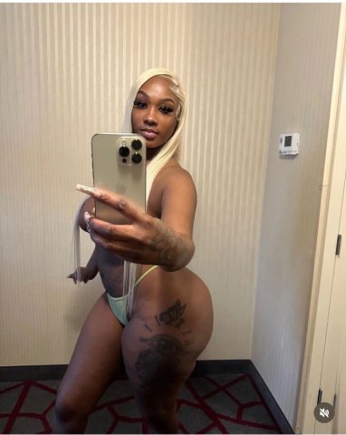 Milwaukee Hottie Paisley — Available Now (Facetime Shows & Content) - 1