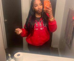 Columbus Female Escort — Slim, Curvy Build (5'8, Big Boobs) - Image 2