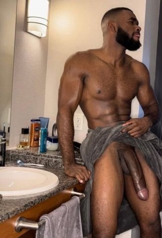 11 Inch dick💪🏽Looking some female clients✅ ID and Video verification require Mandatory ✅Top and bottom💋•••AVAILABLE FOR GENEROUS AND SERIOUS WOMEN ONLY••• - 1