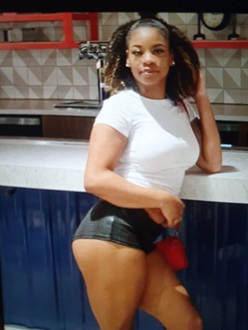 Memphis Female Escort — Soft Skin Support - 1