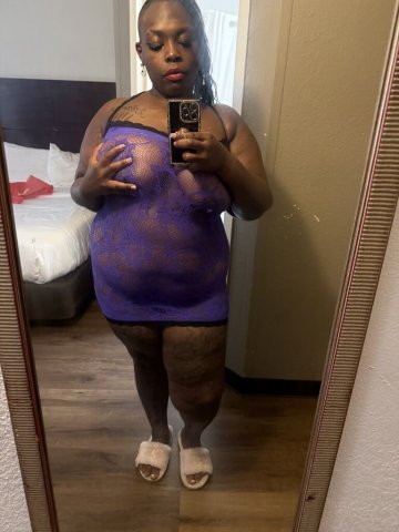 Wilmington Female Escort — out call (ride there & back) or car service - 1
