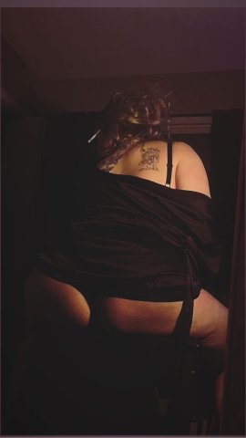 Omaha, NE Gentleman Only Female Escort — Sweet & Sexy Personality - 1