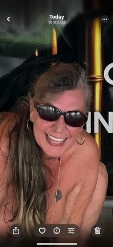 Pittsburgh / Cranberry MILF + TS Duo (Sexxymama & TS Reyna) — 3-Way - 1